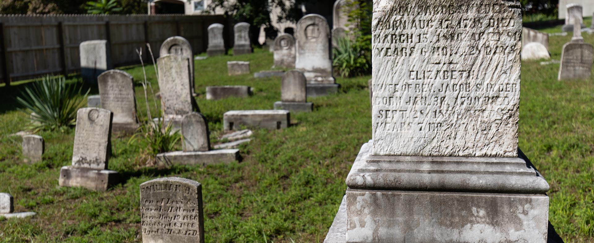 Photo of the cemetery at the Little White Church in Palmerton, PA